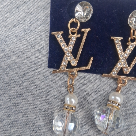 Gold Tone Fashion Earrings - Picture 6 of 8